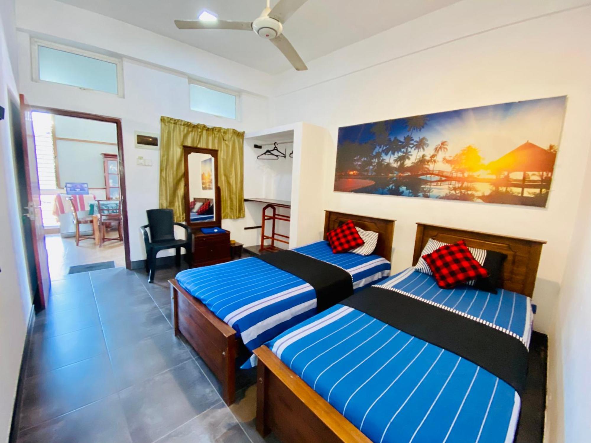 Hotel 100 Dehiwala-Mount Lavinia Buitenkant foto